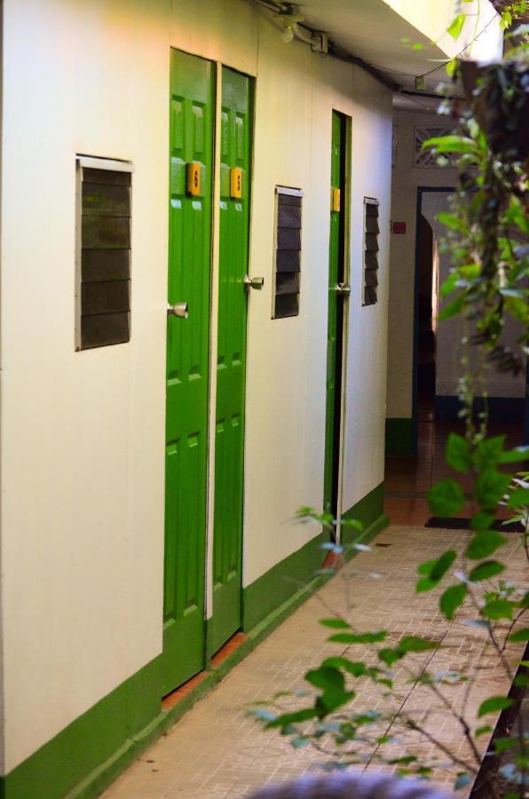 Hostal El Rio León 外观 照片