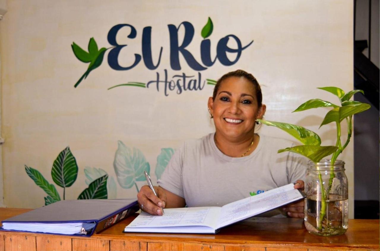 Hostal El Rio León 外观 照片