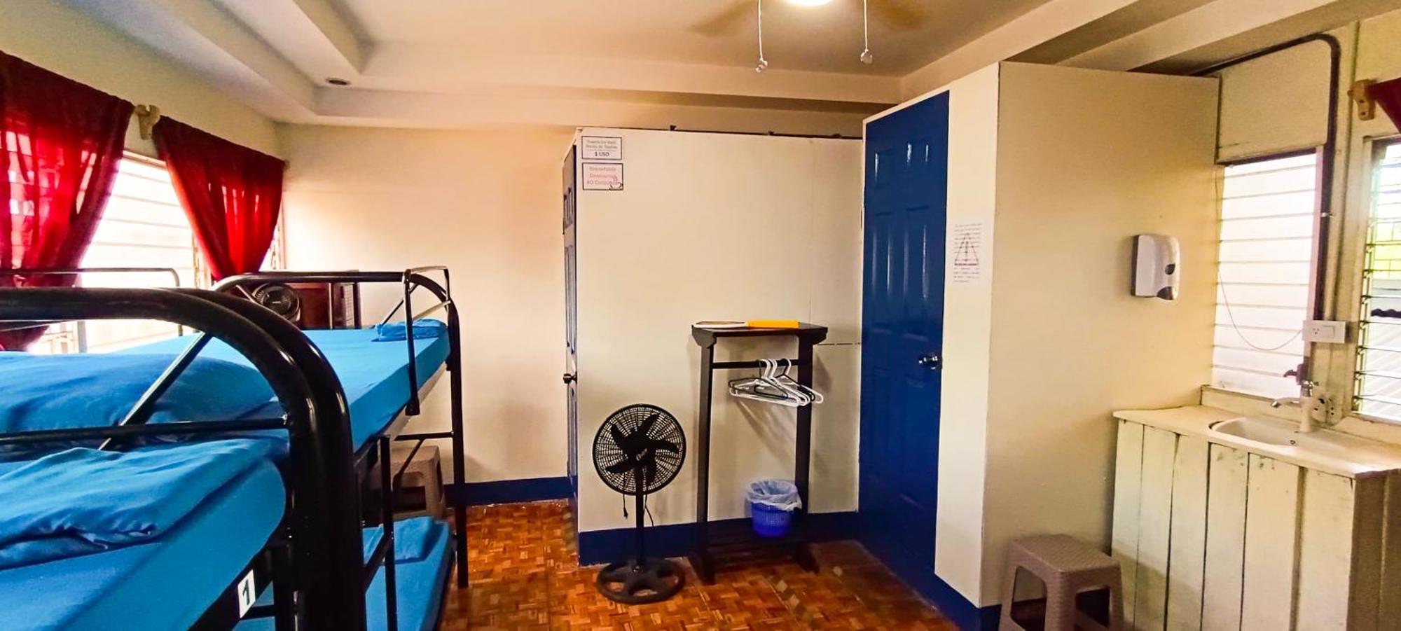 Hostal El Rio León 外观 照片