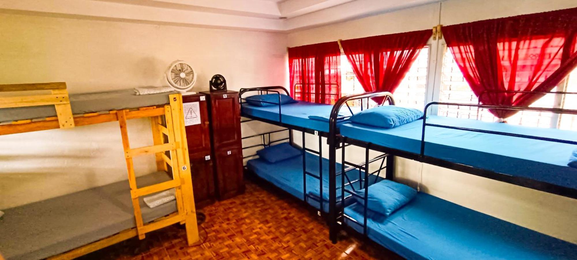 Hostal El Rio León 外观 照片