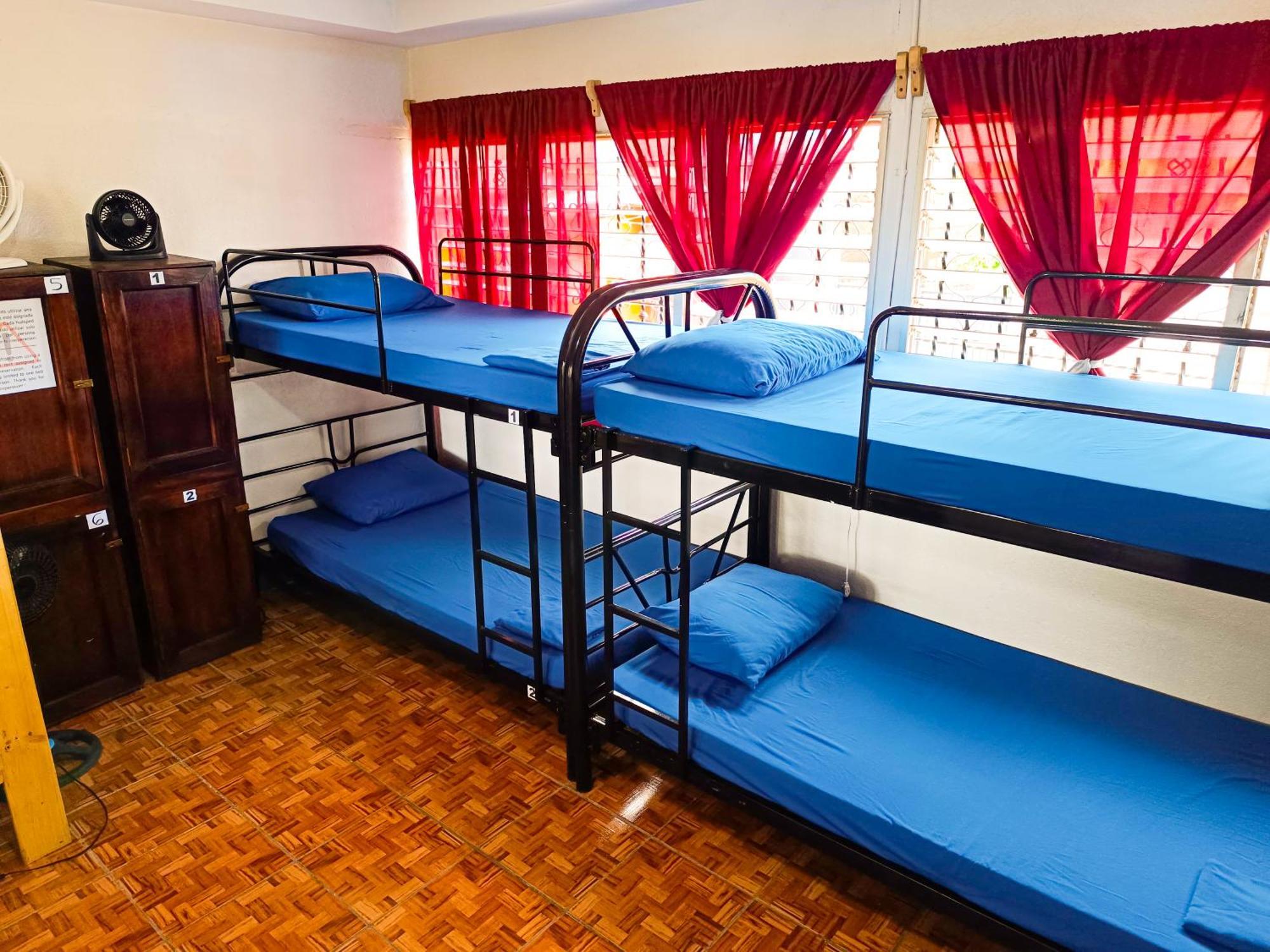 Hostal El Rio León 外观 照片