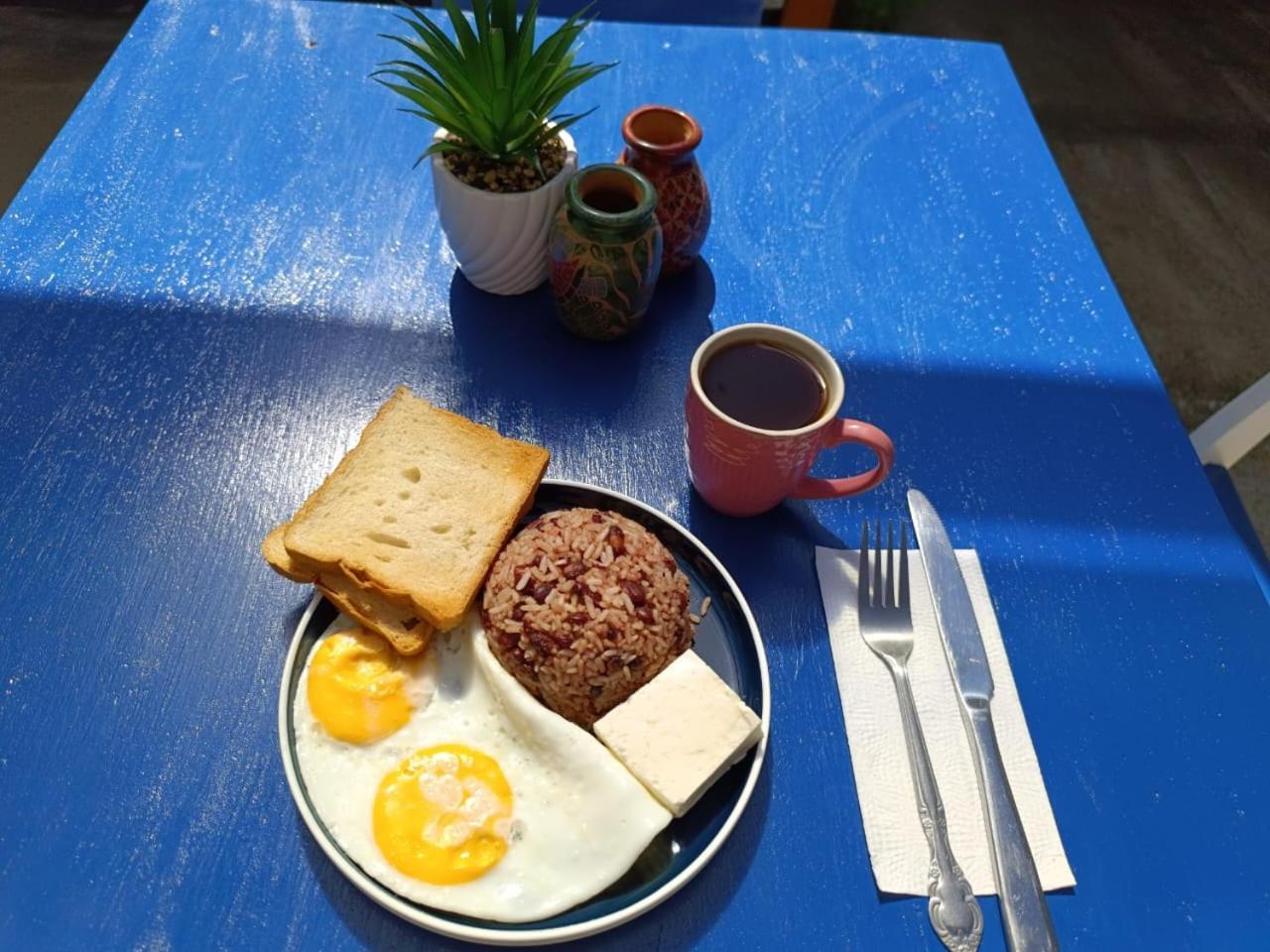 Hostal El Rio León 外观 照片